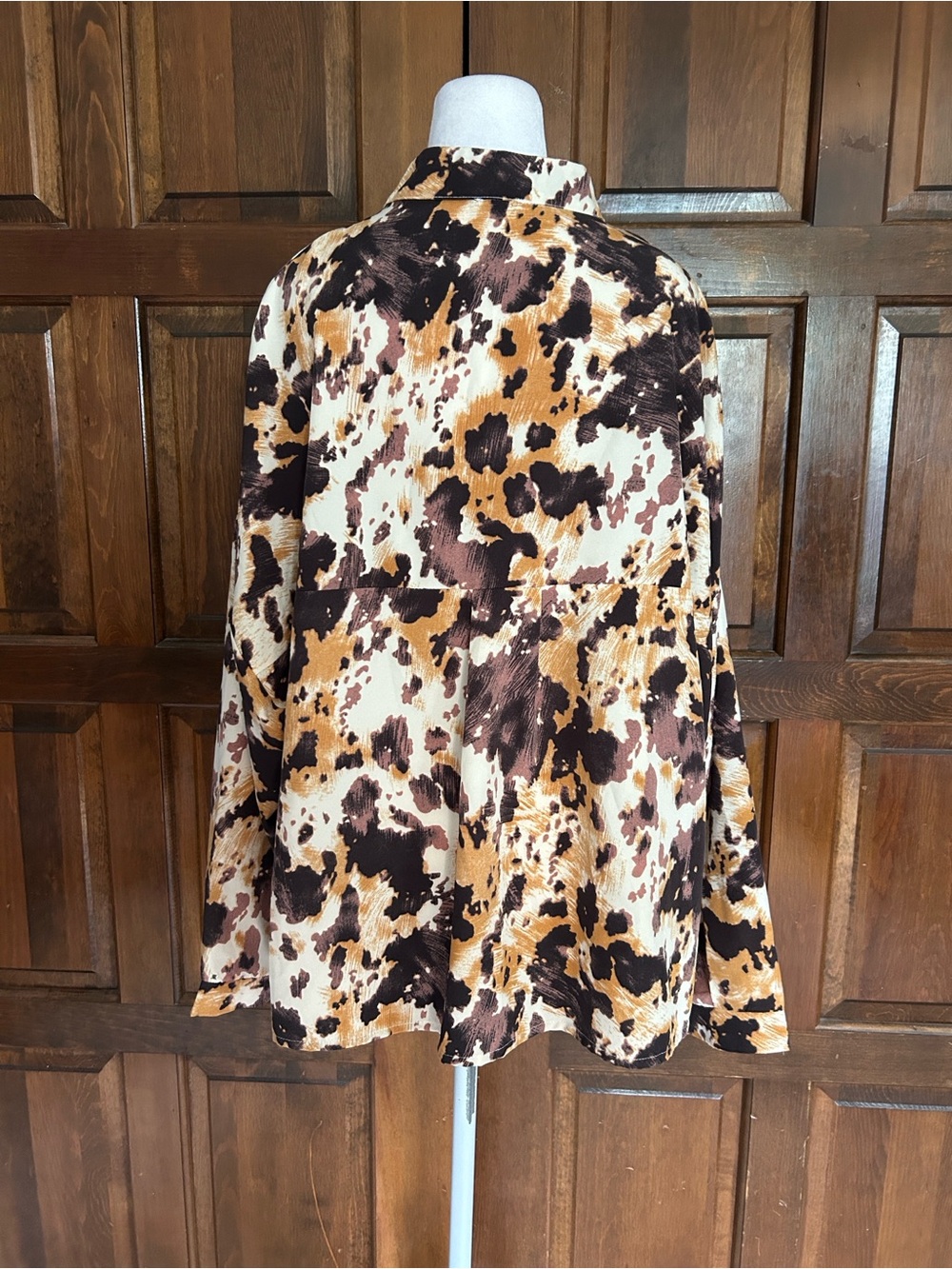 POL Womens Small Cow Print Button Down Satin Shirt Oversized Western Boho Top - Picture 3 of 8